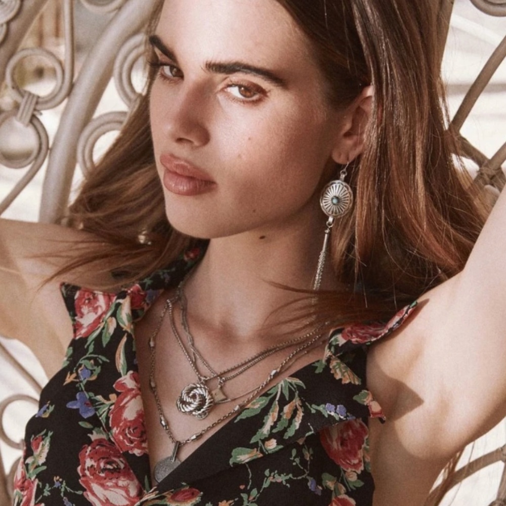 VANESSA MOONEY // gold valleta necklace - Picture 4 of 7